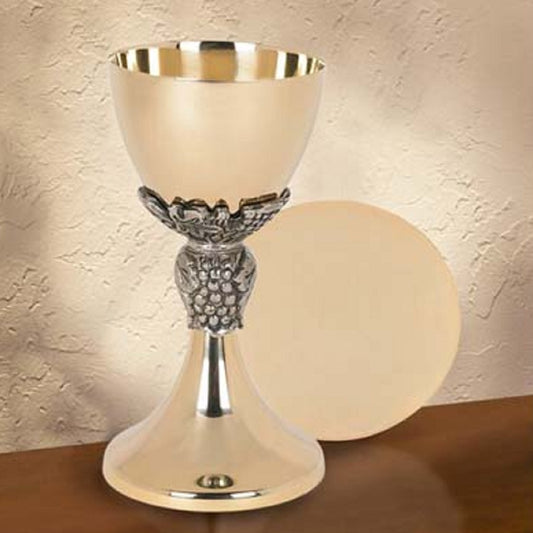 sudbury-brass-grapes-and-leaves-chalice-and-paten-set-vc199